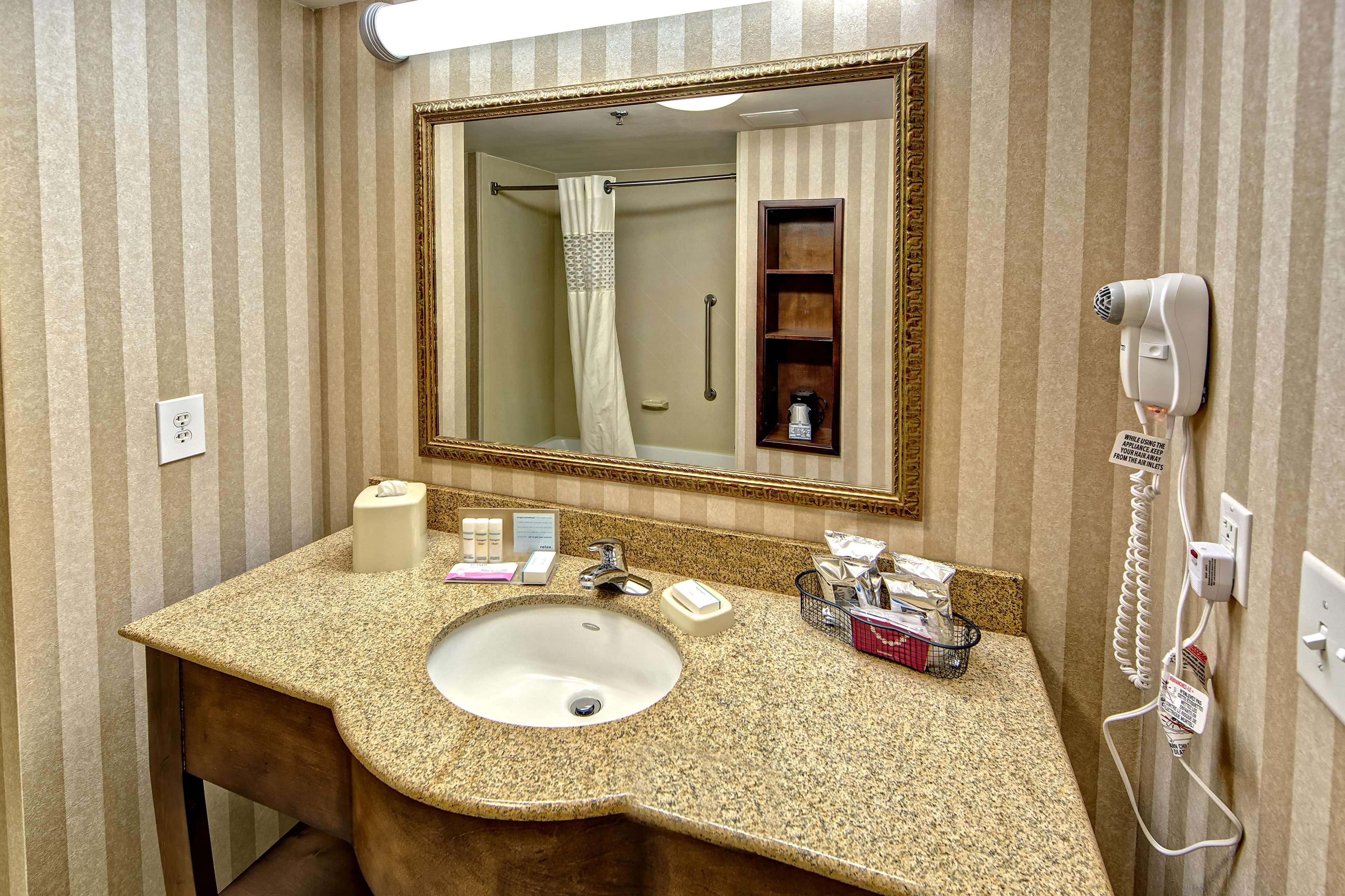 Hampton Inn & Suites Cashiers - Sapphire Valley Exterior photo