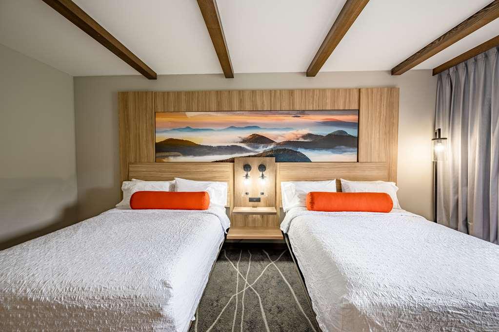 Hampton Inn & Suites Cashiers - Sapphire Valley Room photo